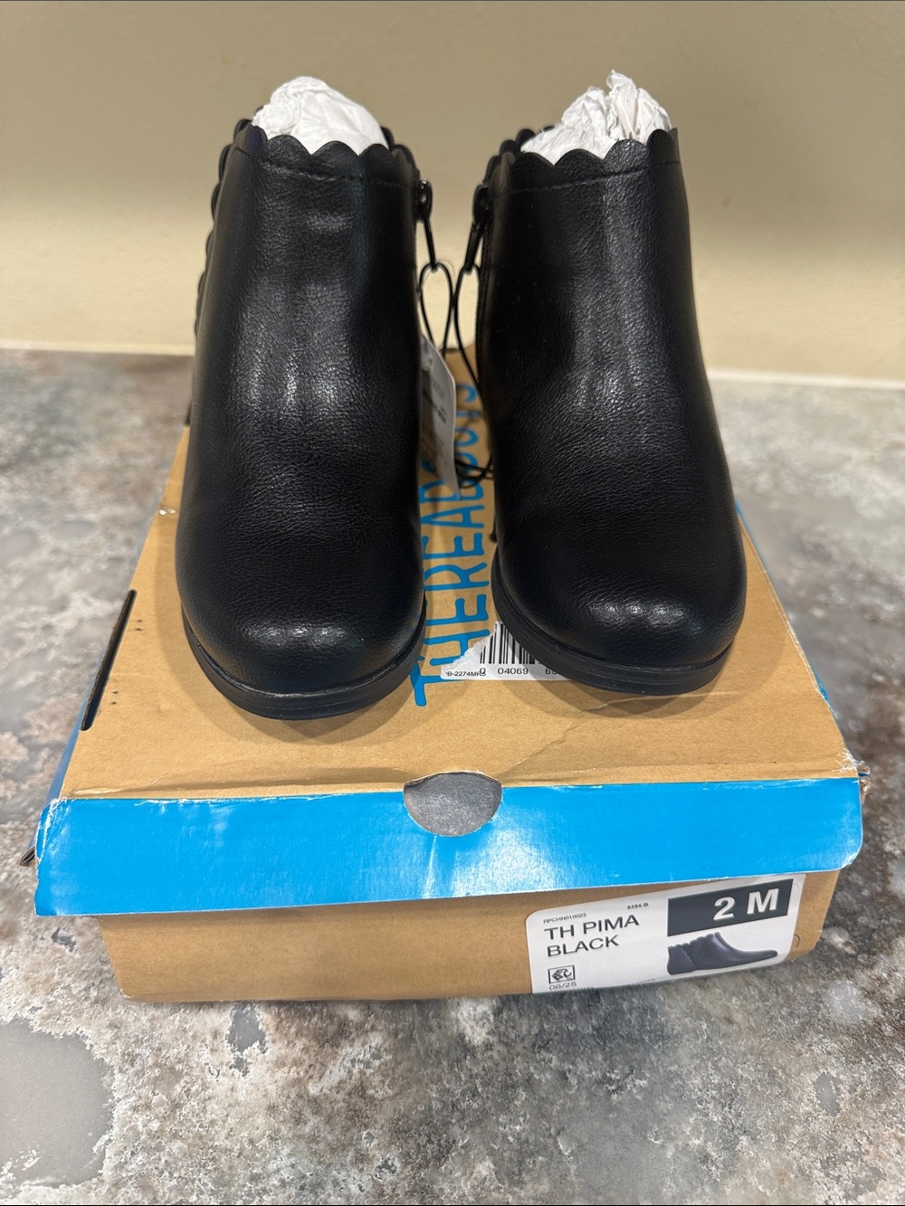 TH Pima Kids' Black Scalloped Ankle Boots